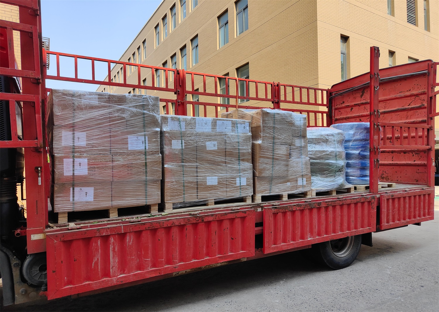Andy Marine cung cấp các phụ kiện phần cứng cao cấp cho các nhà sản xuất du thuyền hàng đầu thế giới